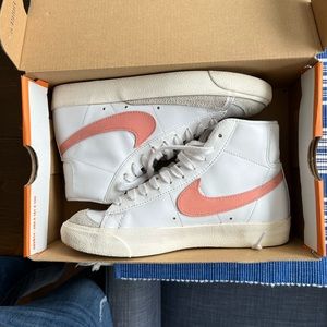 Nike Blazer Mid white/atomic pink 6.5